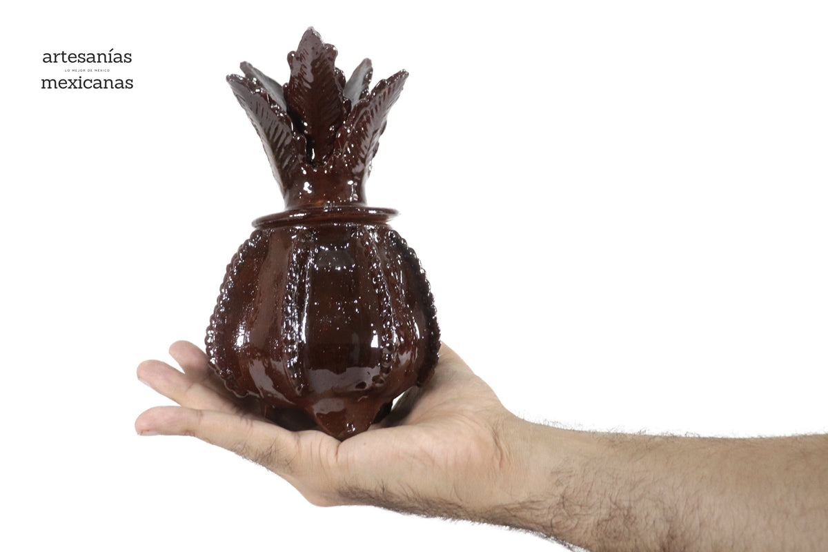 Piña michoacana de barro - Marrón pequeña biznaga - 19 cm. 7.7 in.