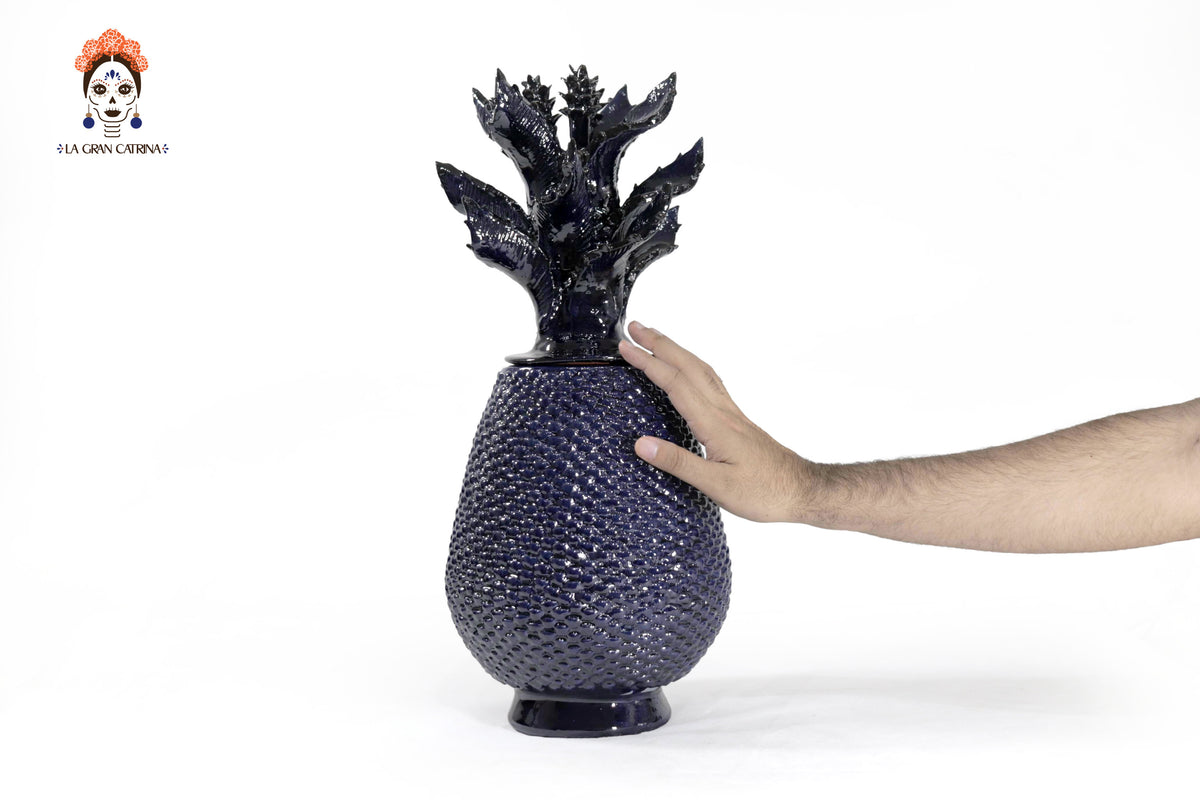 Piña azul de tejido de tapa ondulada - 50 cm. 20 in.