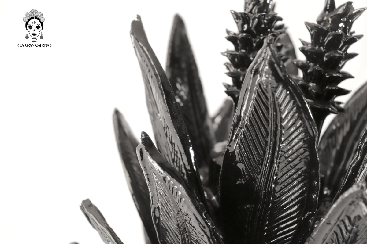 Piña michoacana de barro - Platillo negro - 60 cm. 24 in.