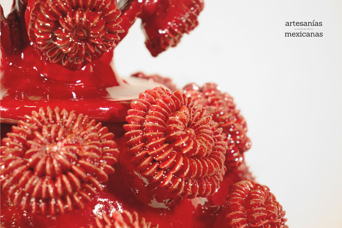 Piña Roja de Rosalitos - 29 cm. 11.4 in. - Sobre Pedido Sobre pedido
