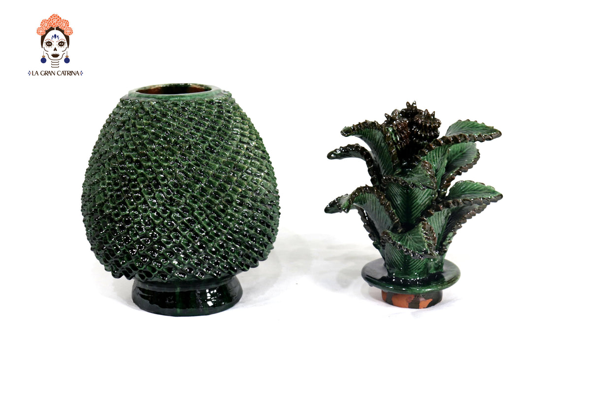 Piña Verde de Picos con Hojas Curveadas - 38 cm. 15 in. - Sobre Pedido