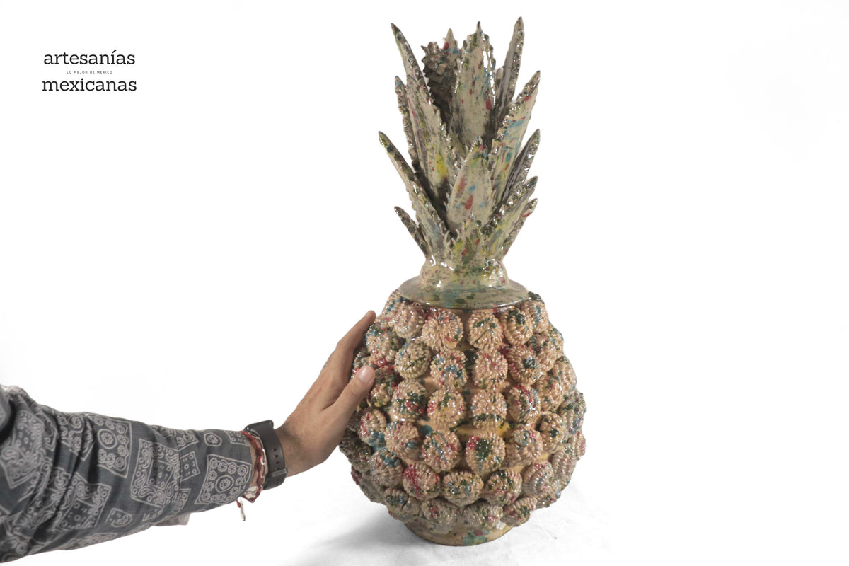 Piña de Rosalitos Salpicada de Colores - 50 cm. 20 in. - Sobre Pedido Sobre pedido