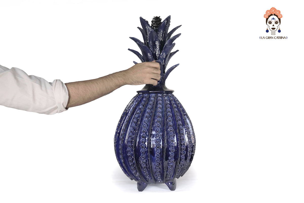 Piña michoacana de barro - Azul Biznaga con Flores - 70 cm. 27.5 in. Piña