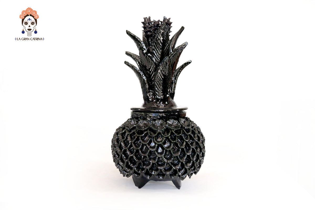 Piña michoacana de barro - Pétalos y flores negras - 33 cm. 13 in.