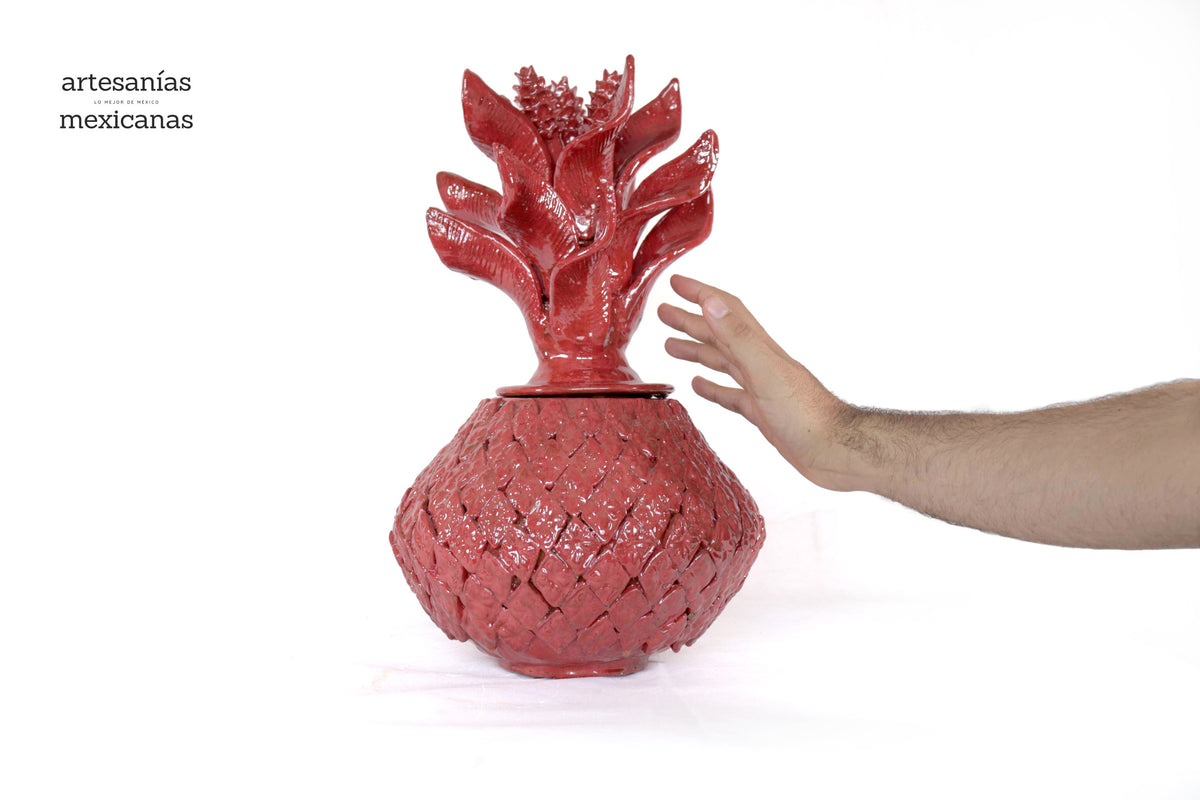 Piña roja de tapa ondulada - 41 cm. 16 in.