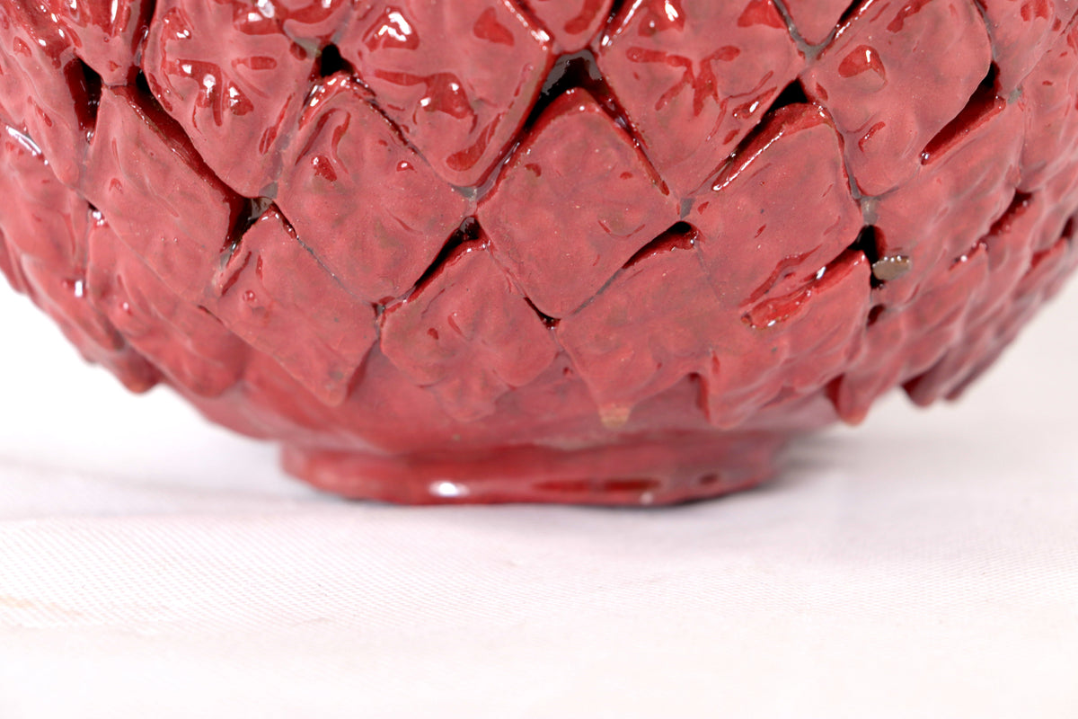 Piña roja de tapa ondulada - 41 cm. 16 in.