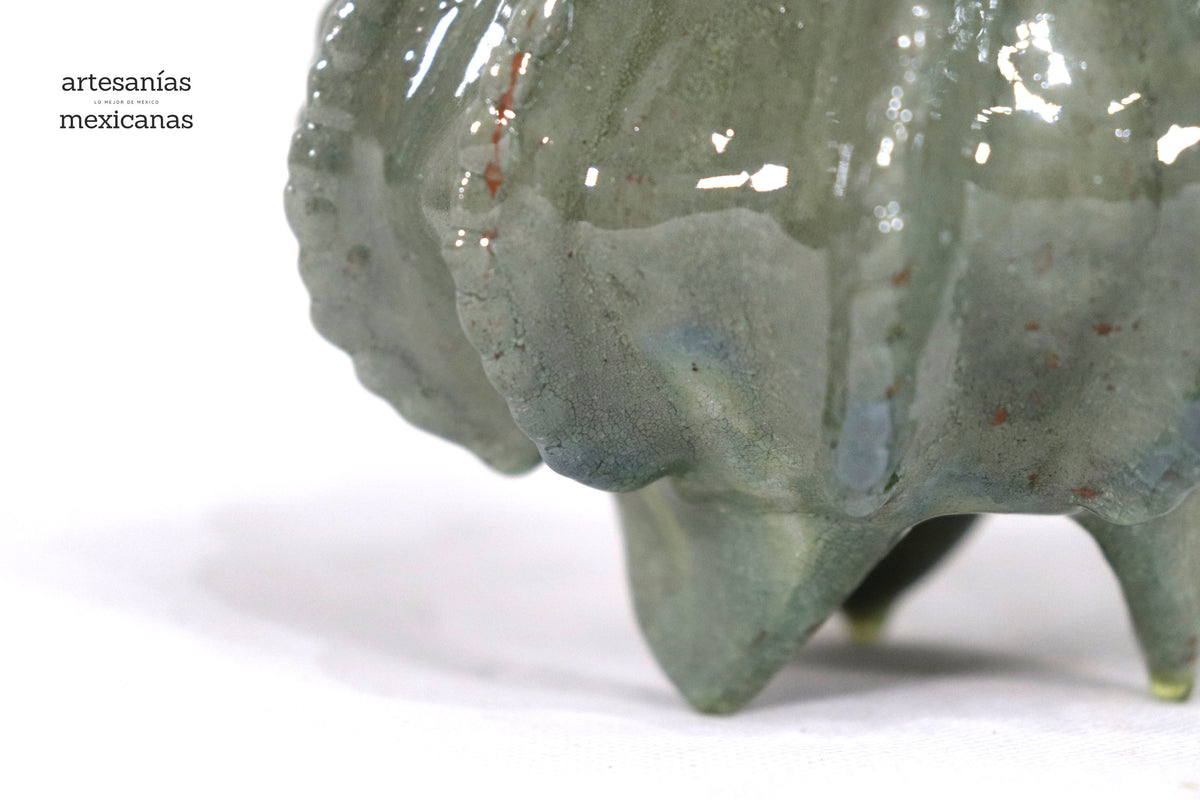 Piña michoacana de barro - Verde olivo pequeña biznaga - 19 cm. 7.7 in. - Sobre Pedido