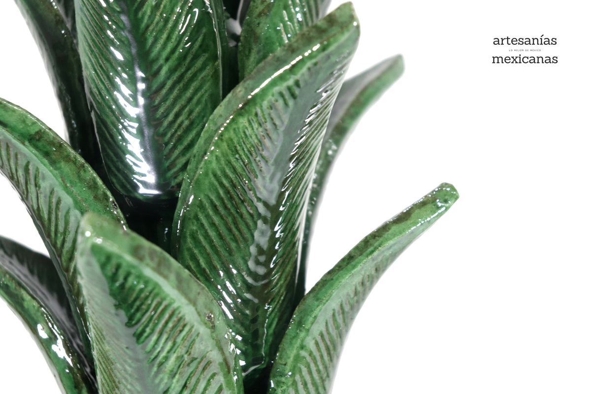 Piña michoacana de barro - Picos verdes - 50 cm. 20 in.