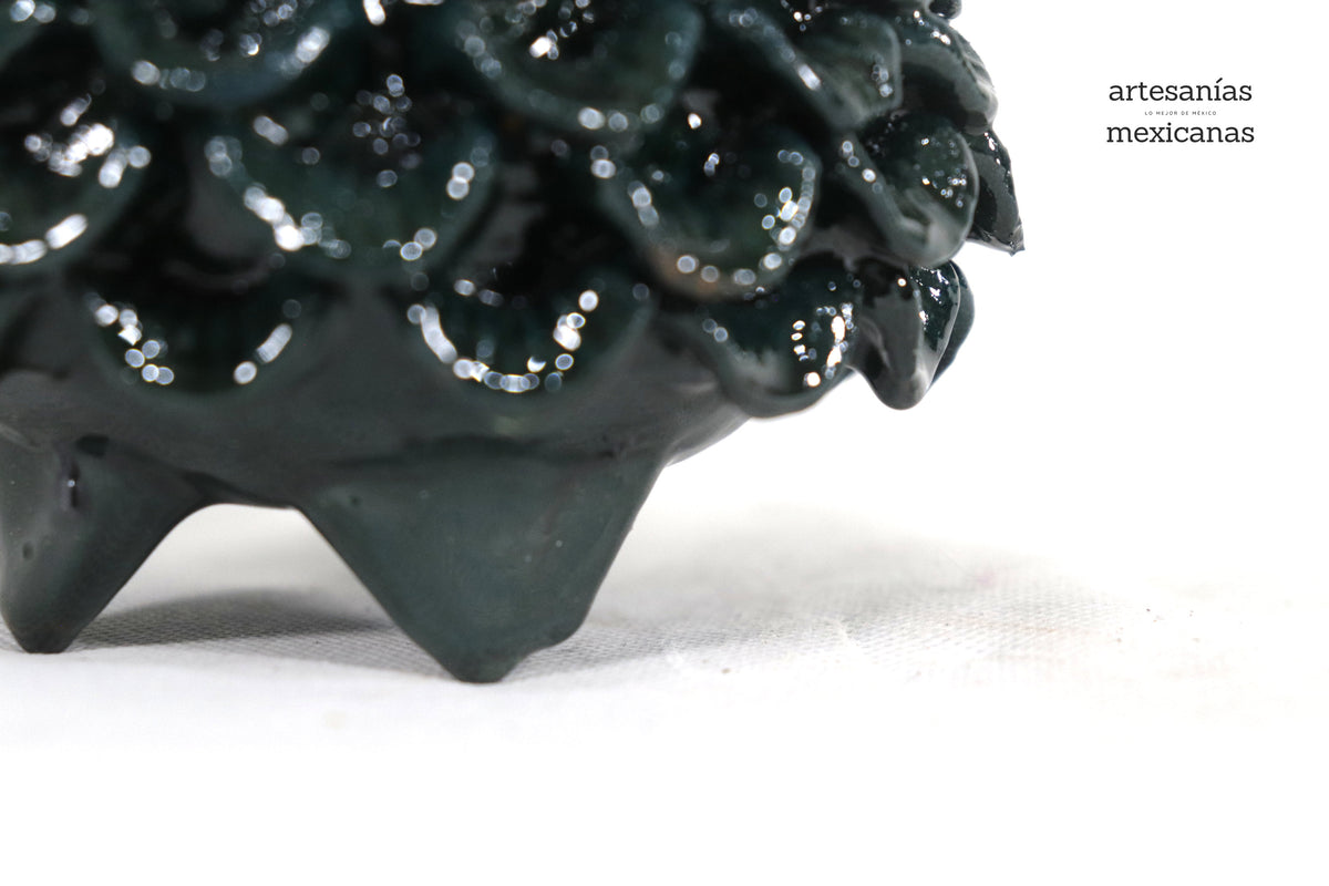 Piña michoacana de barro - Verde pequeña pétalos y flores - 19 cm. 7.7 in. - Sobre Pedido +10 Pz.