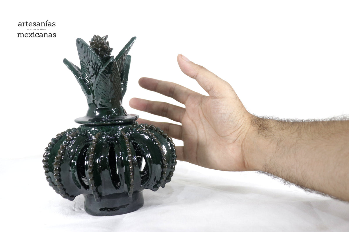 Piña michoacana de barro - Verde pequeña biznaga calada - 19 cm. 7.7 in. - Sobre Pedido