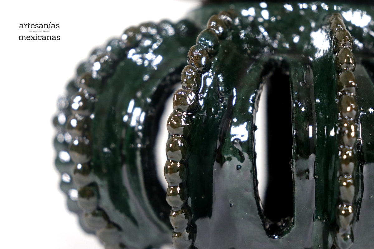 Piña michoacana de barro - Verde pequeña biznaga calada - 19 cm. 7.7 in. - Sobre Pedido