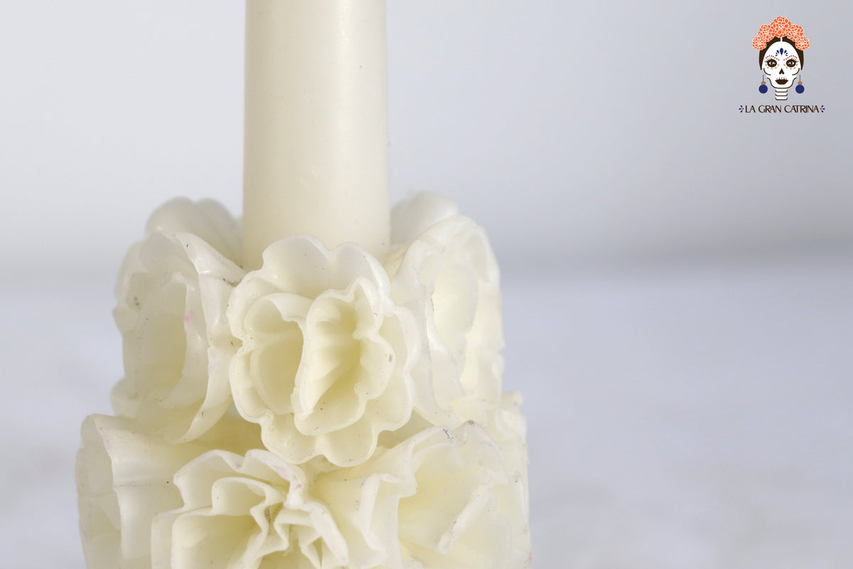 Vela Esculpida - Media Flor Decorativa Blanca - 28 cm. 11 in.