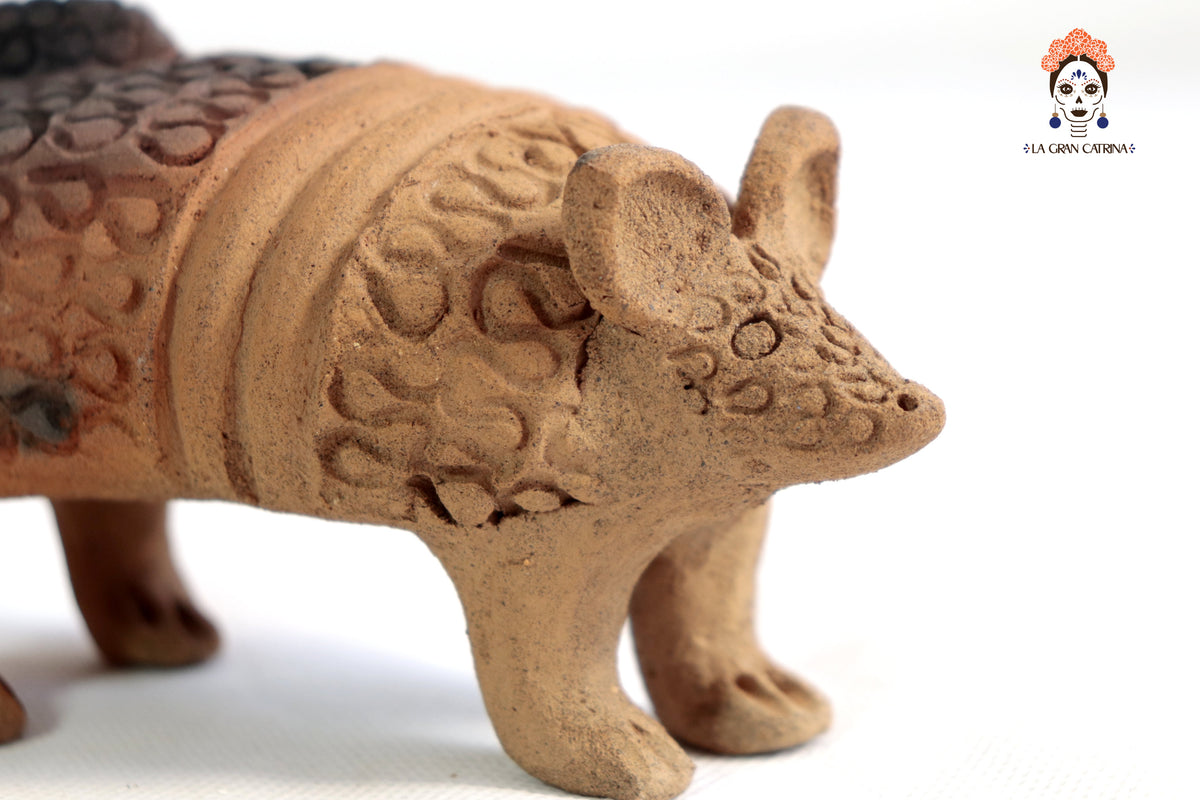 Armadillo con hijos de Barro Natural - 28 cm. 11 In. Zipiajo