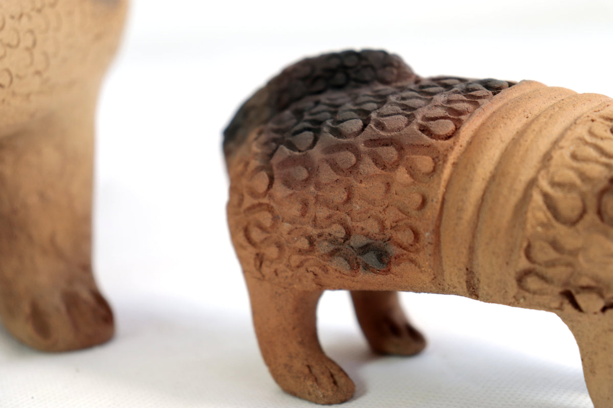 Armadillo con hijos de Barro Natural - 28 cm. 11 In. Zipiajo