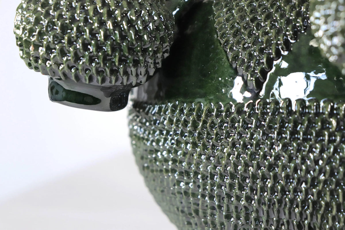 Ponchera de tejido verde con jarritos de barro - 38 cm. 14.9 in.