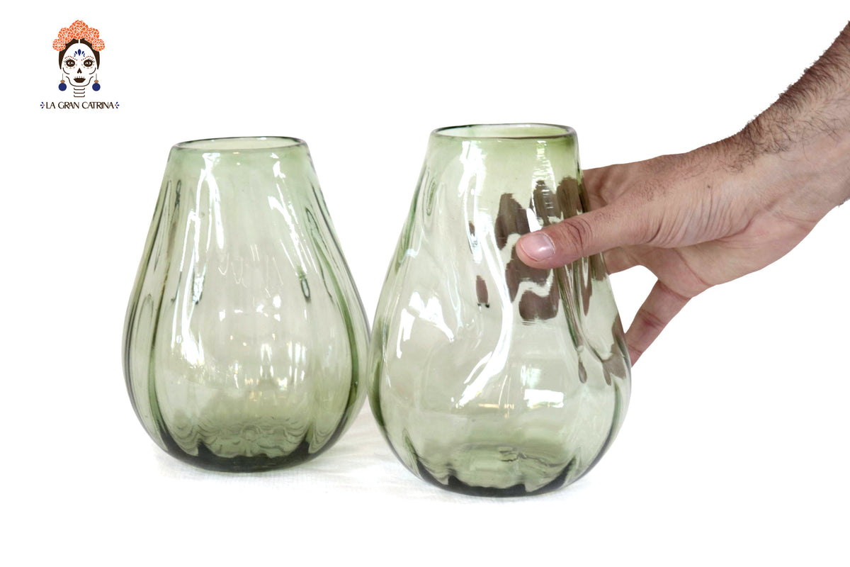 Vaso de Vidrio Soplado Verde Oliva 17 cm. 6.6 in. Vidrio Soplado