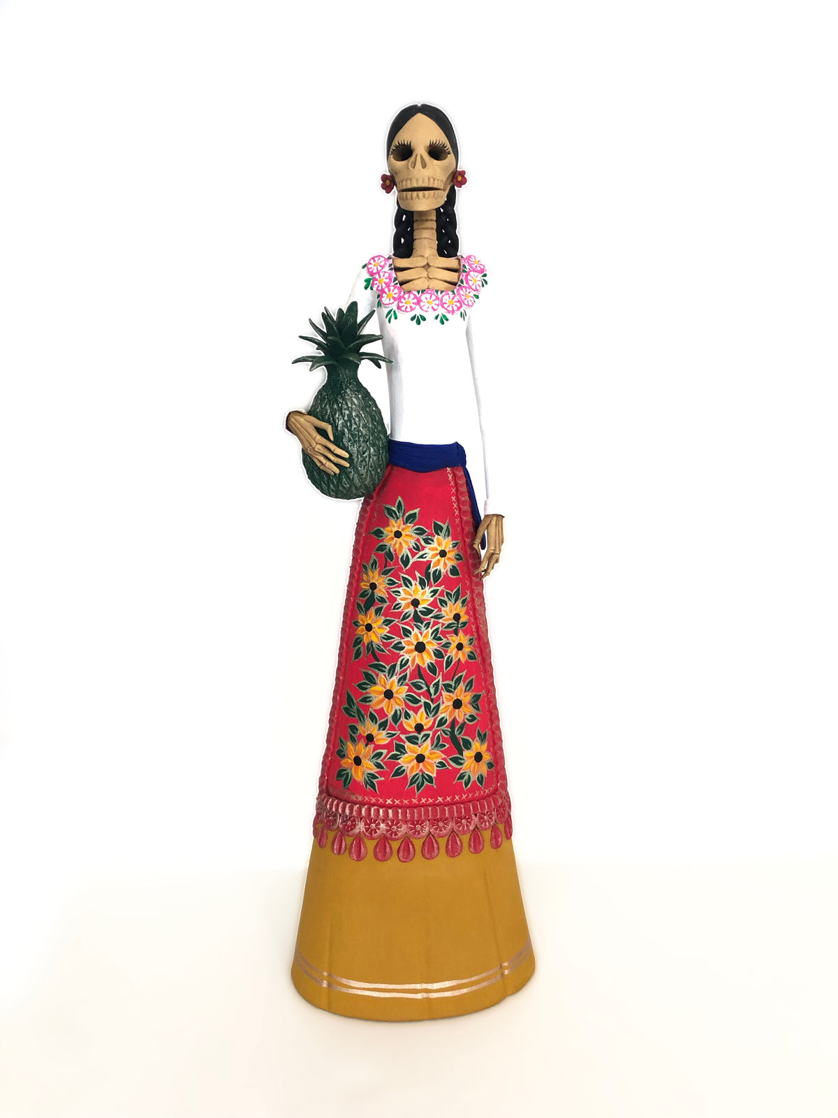 Catrina con Piña michoacana - 50 cm. 20 in. Catrina