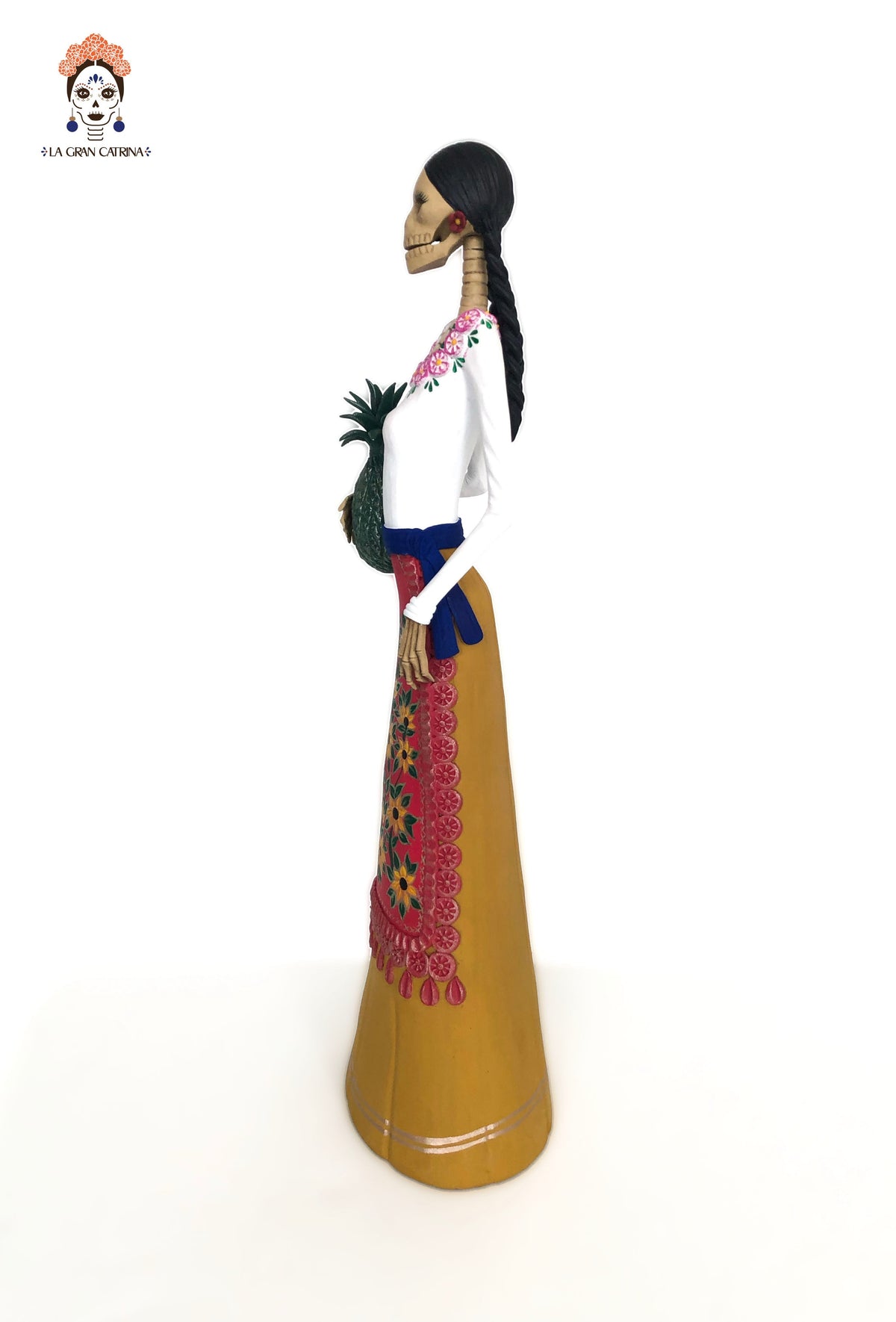 Catrina con Piña michoacana - 50 cm. 20 in.