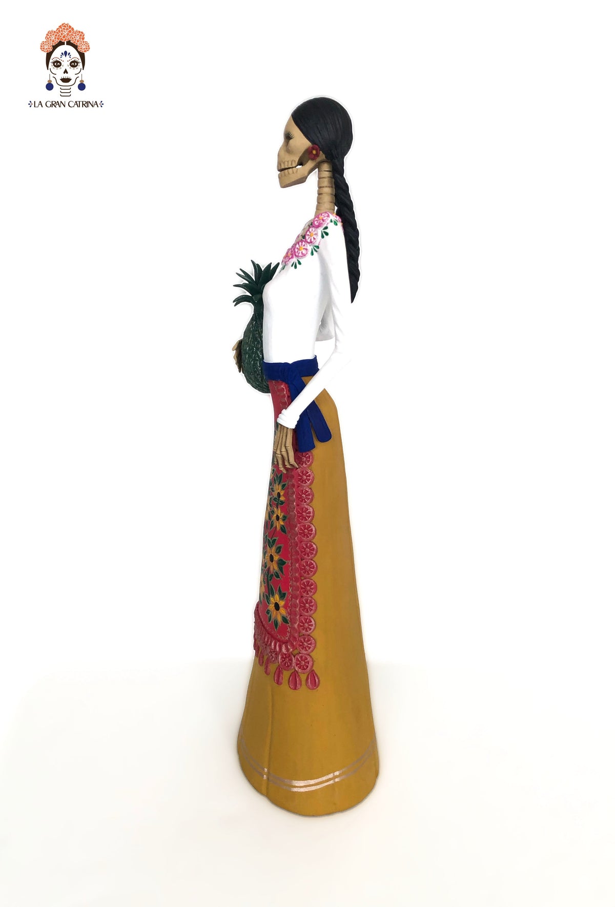 Catrina con Piña michoacana - 50 cm. 20 in. Catrina