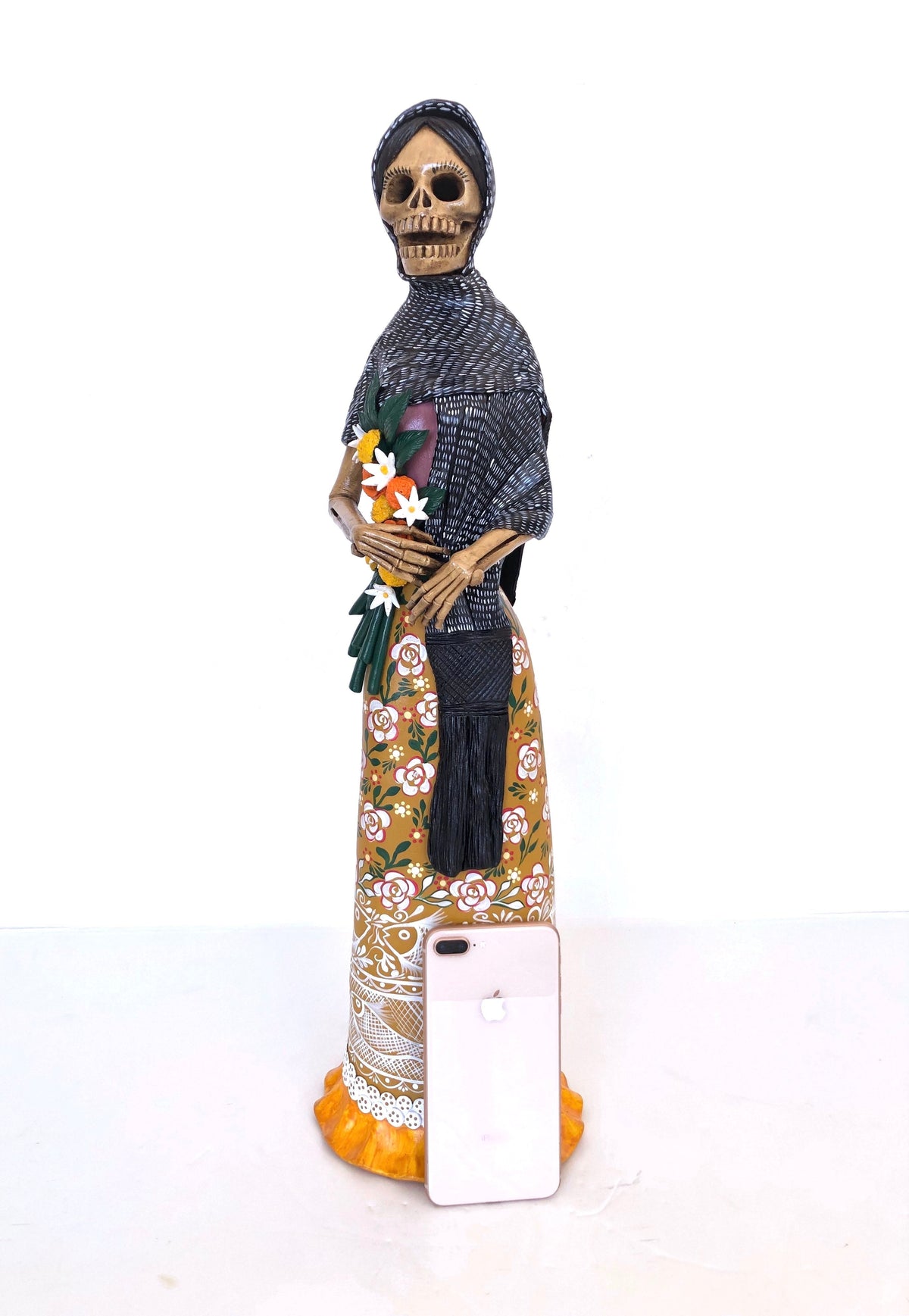 Catrina en Dia de Muertos - Vestido morado - 65 cm. 26 in. Catrina
