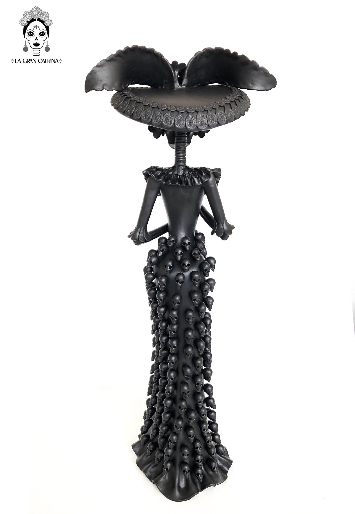Catrina con vestido de calaveras - 60 cm. 24 in. Catrina