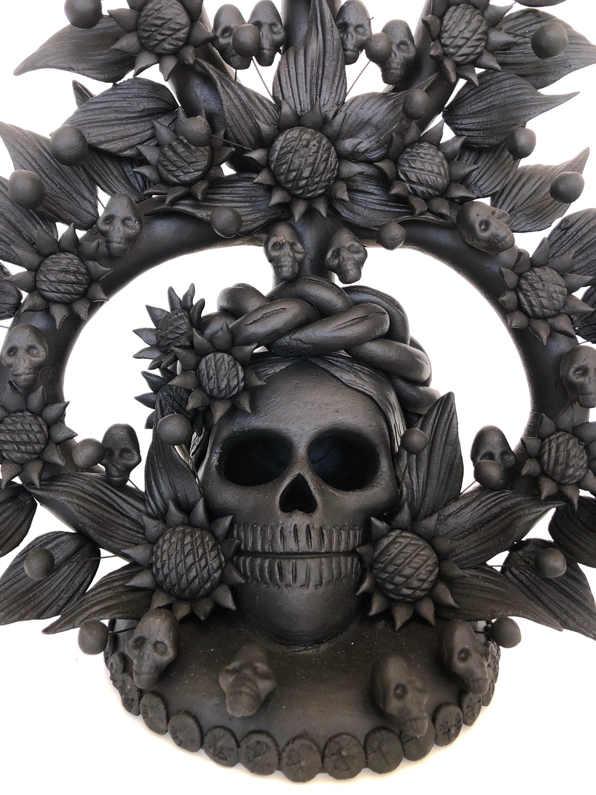 Ofrenda de Calavera - Color negro 41 cm. Artesanía