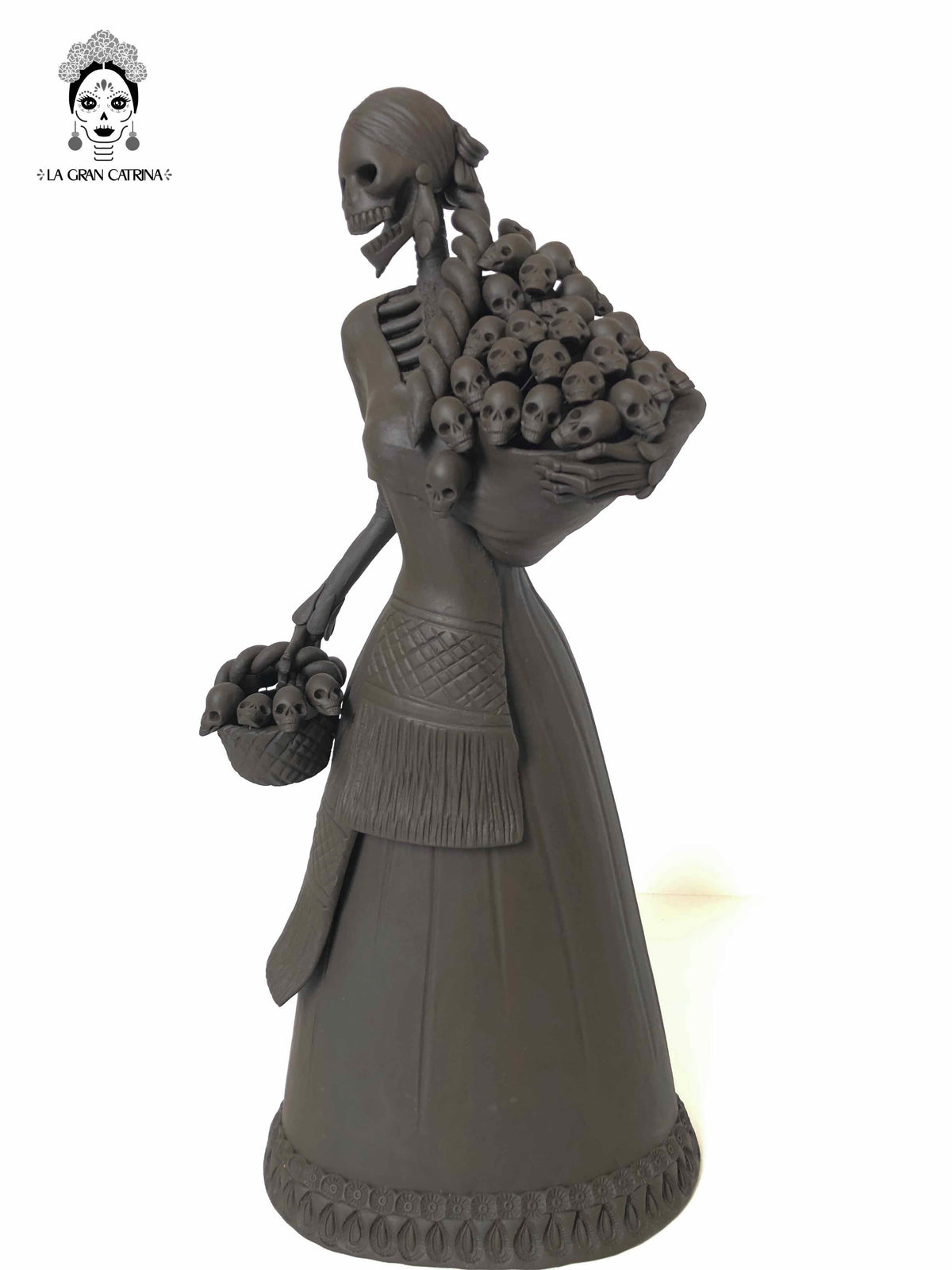 Catrina con cesto de Calaveritas - 50 cm. 20 in. Catrina