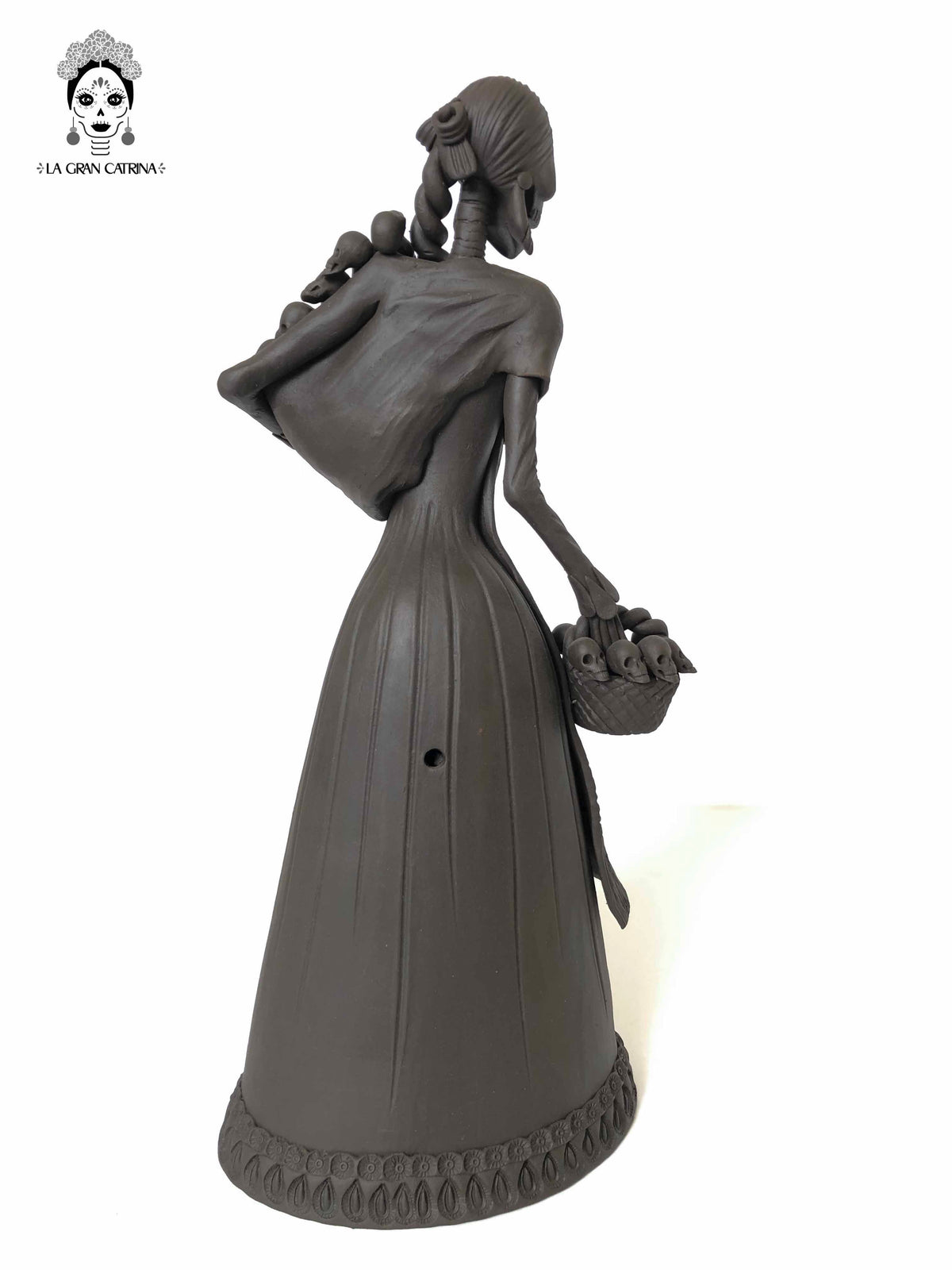 Catrina con cesto de Calaveritas - 50 cm. 20 in. Catrina