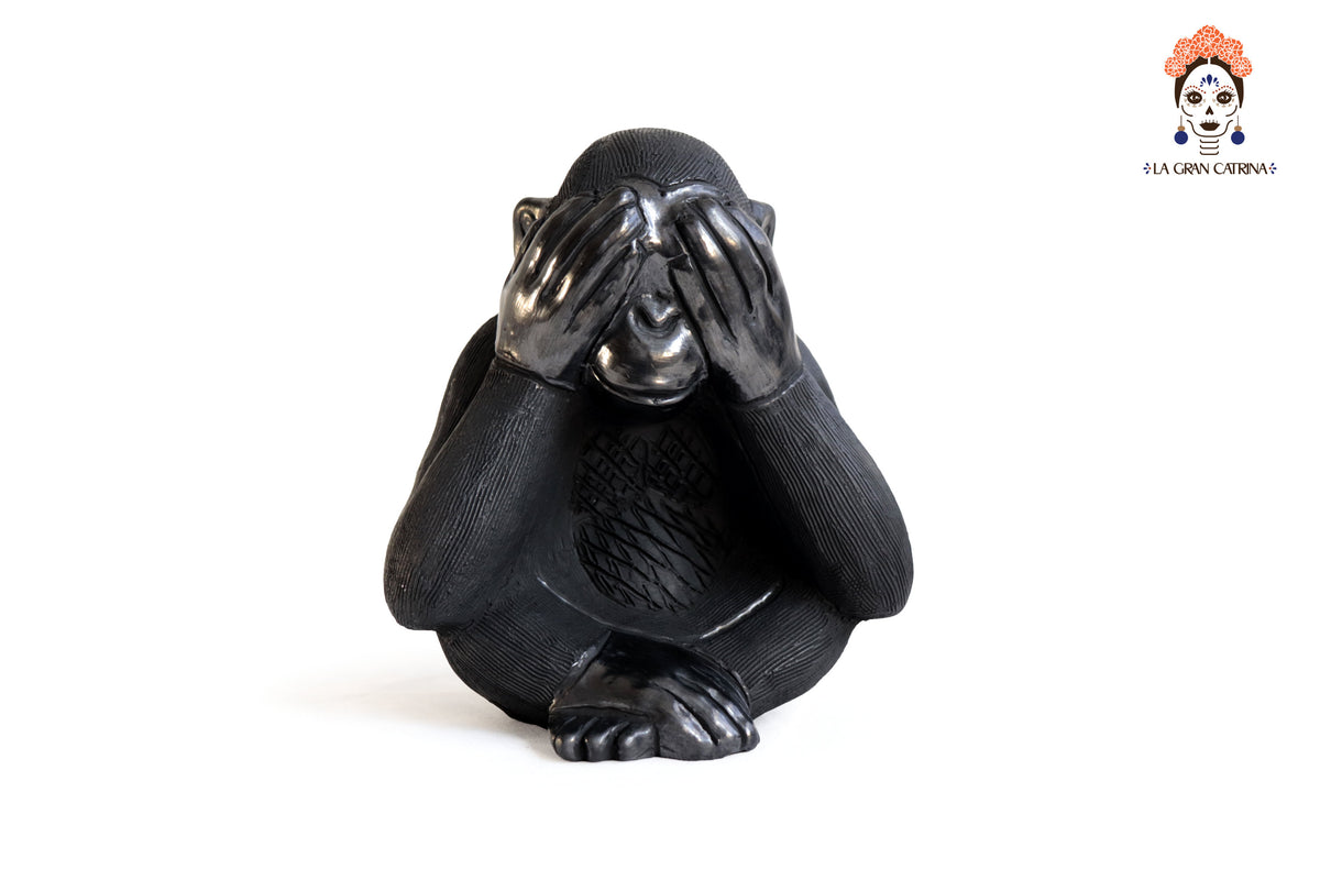 Trío de Changos de Barro Negro 19 cm. 7.4 in.