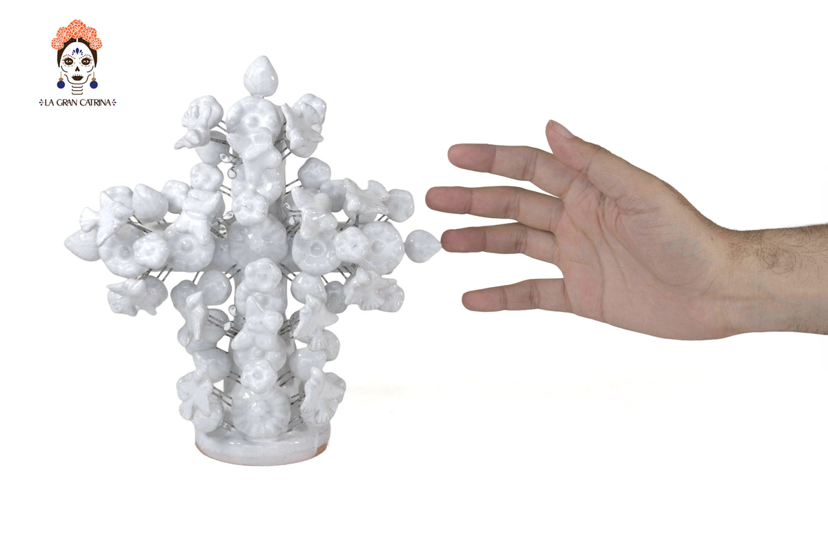 Cruz blanca vidriada de 22 cm. - 8.6 in.