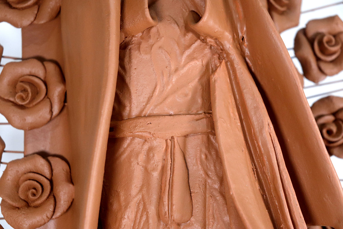 Virgen de Guadalupe - 69 cm. - Barro natural