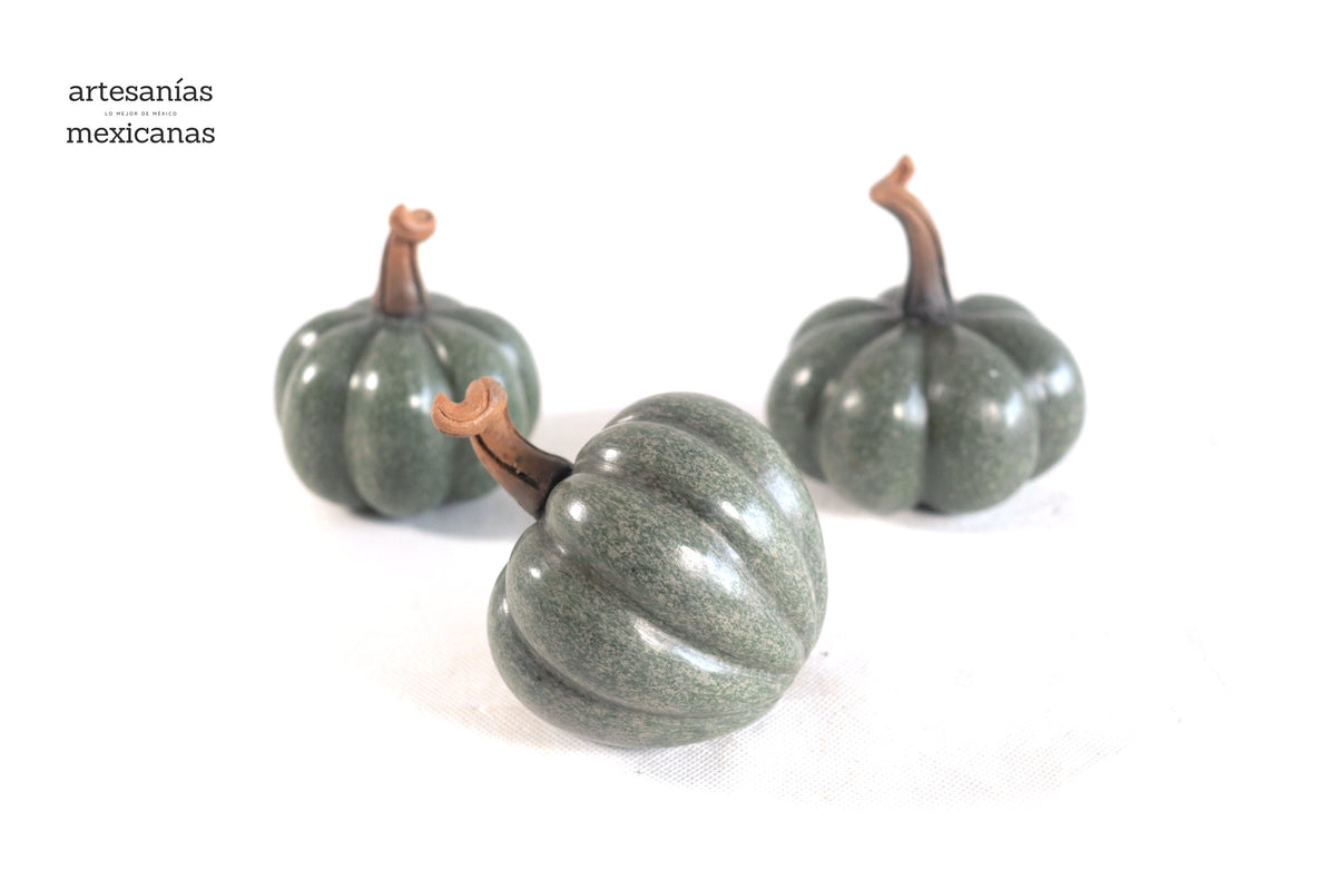 Juego de 3 calabazas pequeñas verde grisáceo