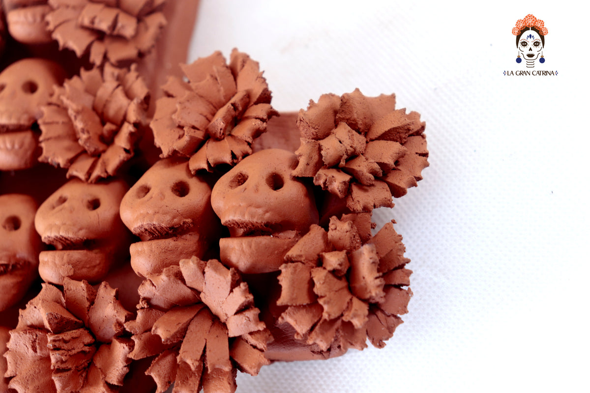 Cruz de Día de Muertos Barro 24 cm. 10 in.