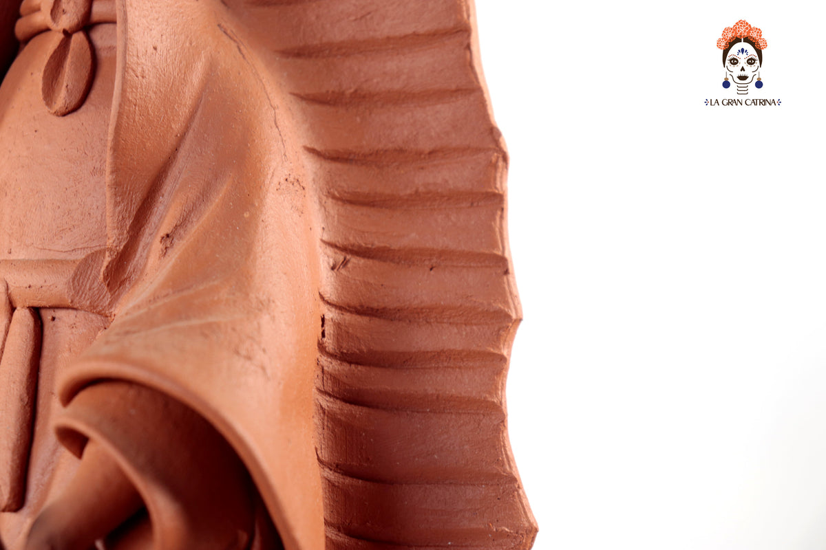 Virgen de Guadalupe - Barro natural - 30 Cm. 11.8 in.