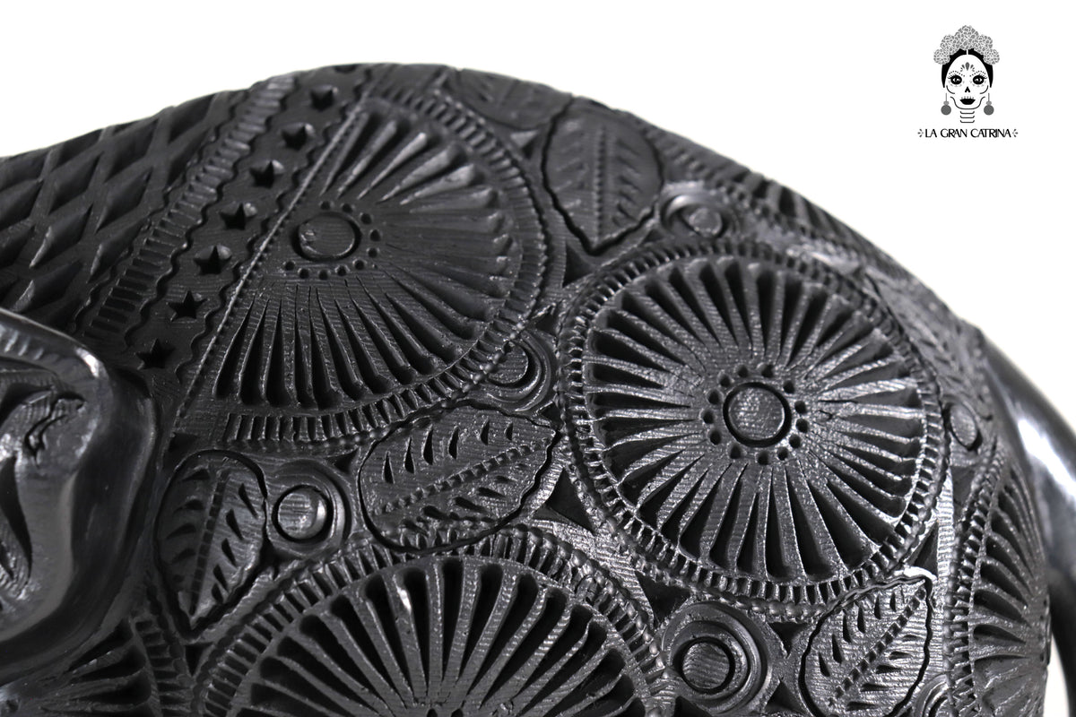 Elefante de Barro Negro - 24 cm. 9.4 in.