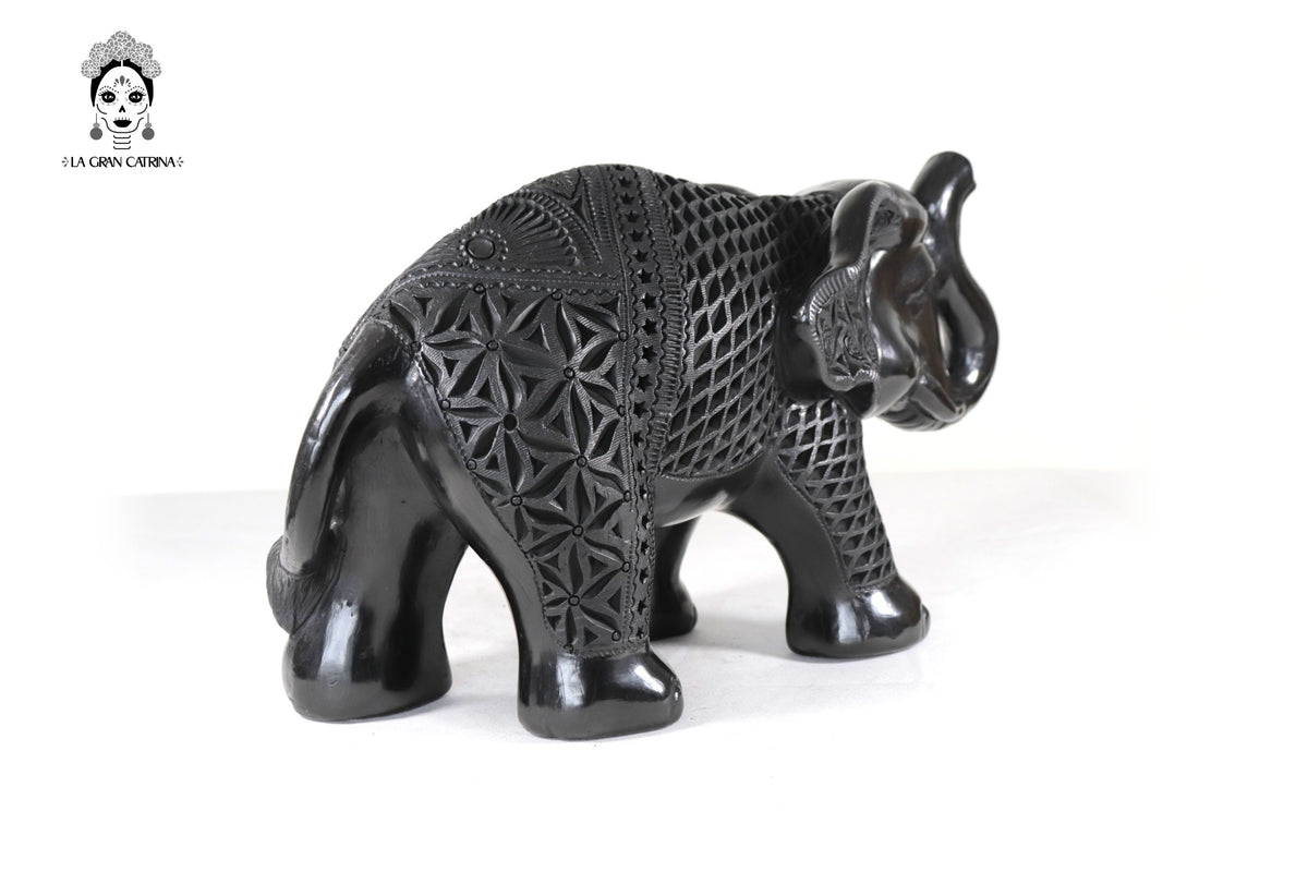 Elefante de Barro Negro - 24 cm. 9.4 in.