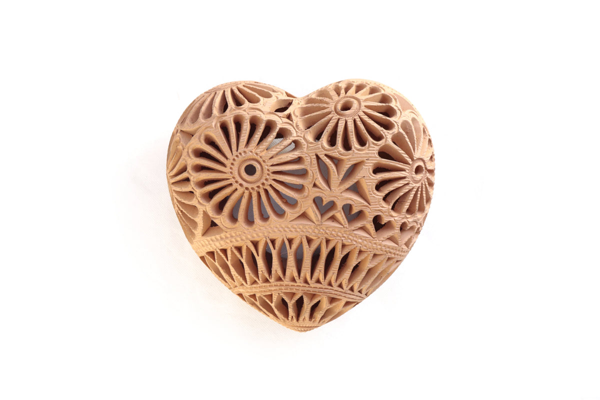 Corazón Natural de Pared - 20 cm. 7.8 in. Barro negro