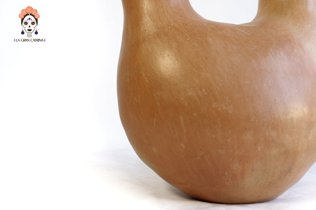 Vasija Mixe Ancestral con 2 bocas asa cola de tlacuache - 24 Cm. 9.4 In. Mixe