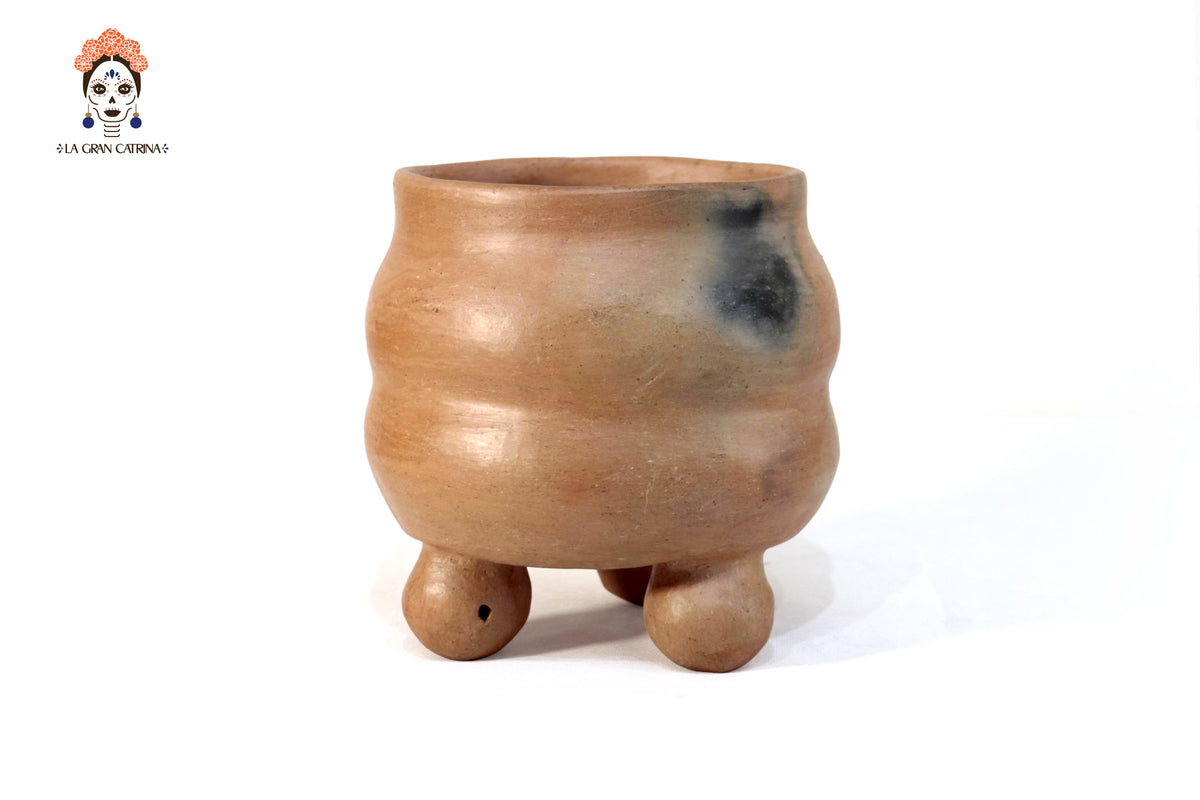 Vasija Mixe Ancestral de 3 patas - 15 Cm 5.9 In. Mixe