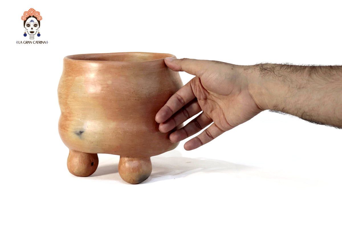 Vasija Mixe Ancestral de 3 patas - 15 Cm 5.9 In. Mixe