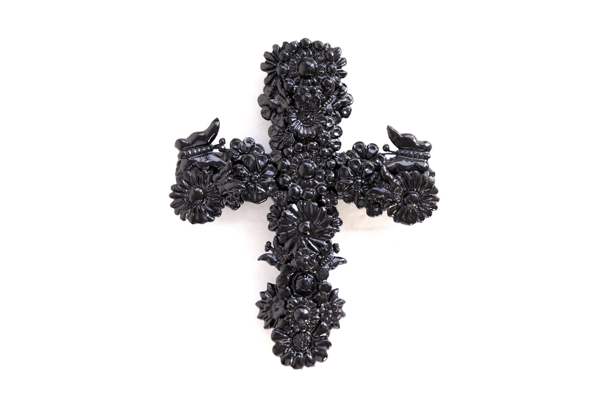 Cruz Negra de Pared - 28 cm. 11 in. Vidriado Santa Fe