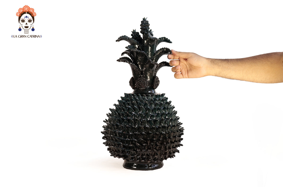 Piña Michoacana Turquesa con Hojas Curveadas - 50 cm. 20 in. Piña