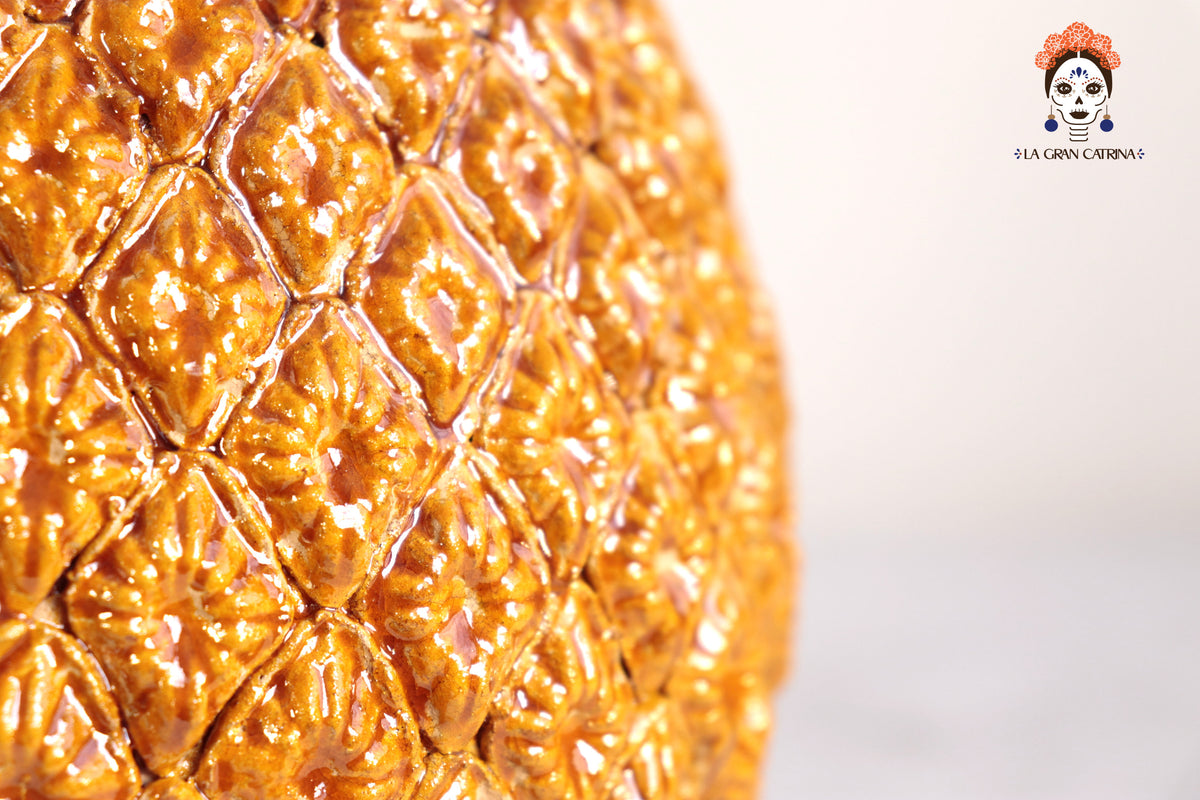 Piña Michoacana Tradicional Texturizada - 41 cm. 16 in. Piña