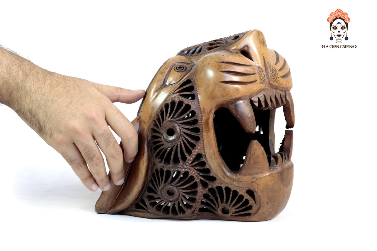 Cabeza de Jaguar Cafe de Barro Negro - 22 cm. 8.7 in. Barro negro