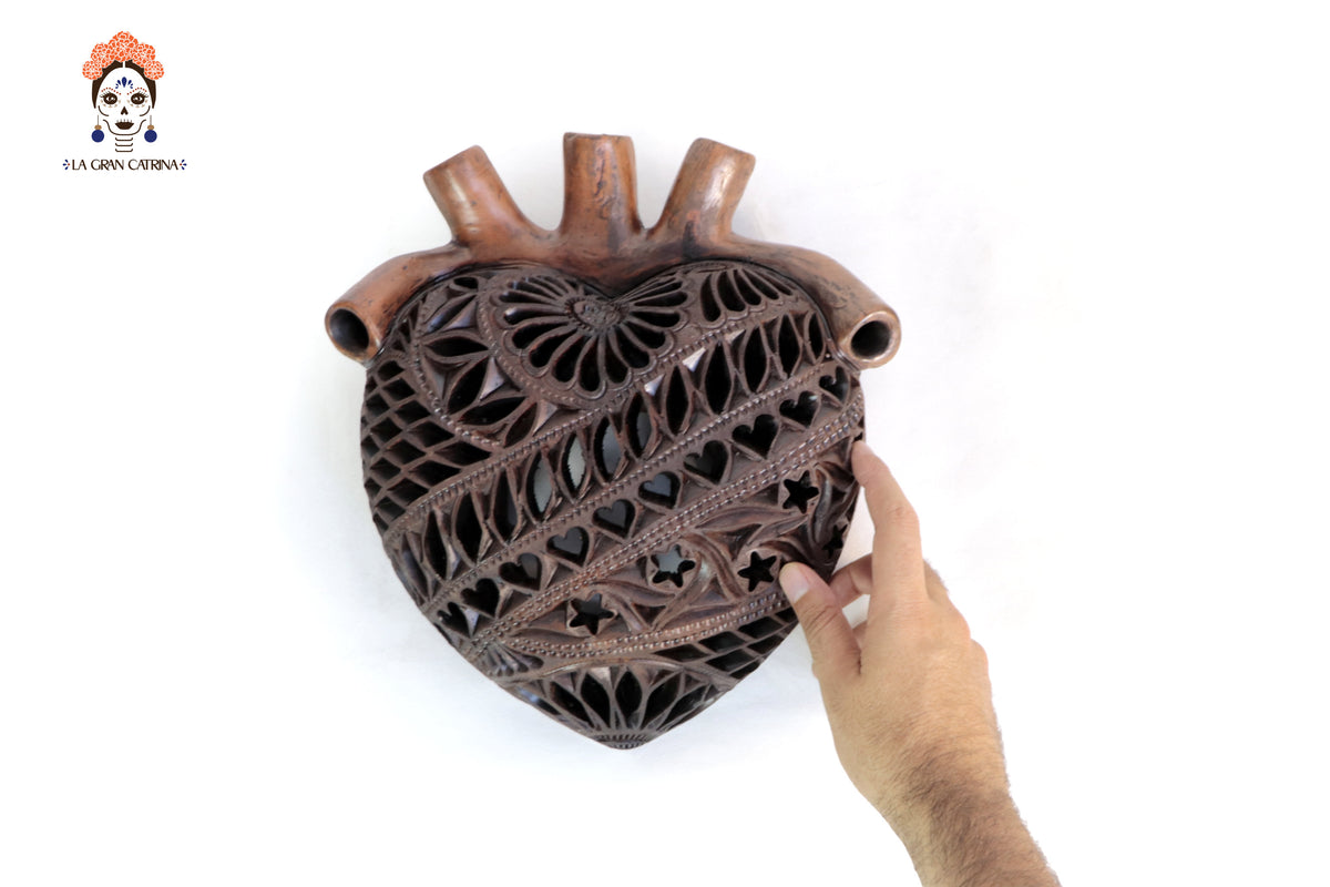Corazon Arteria Cafe en Barro Negro 28 cm. 11 in. Barro negro