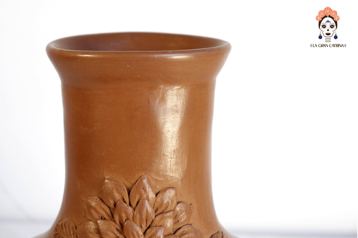 Vasija con Diseño Floral de Barro - Patamban - 24 cm. 9.4 in.