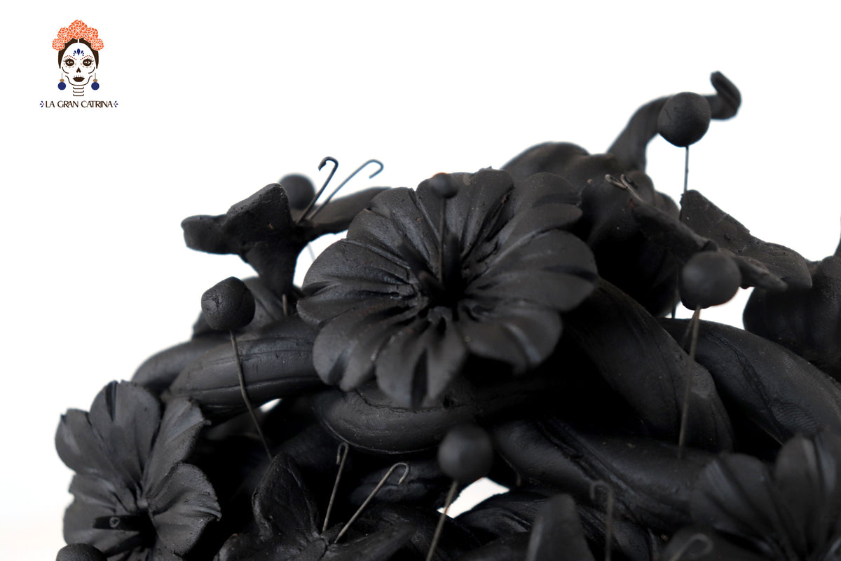 Calavera negra con Mariposas y Calabazas - 14.5 cm. 5.7 in.