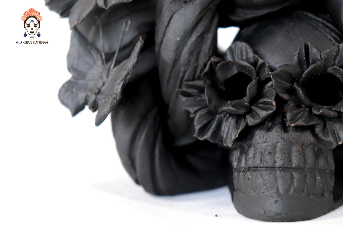 Calavera negra con Mariposas y Calabazas II - 14.5 cm. 5.7 in.