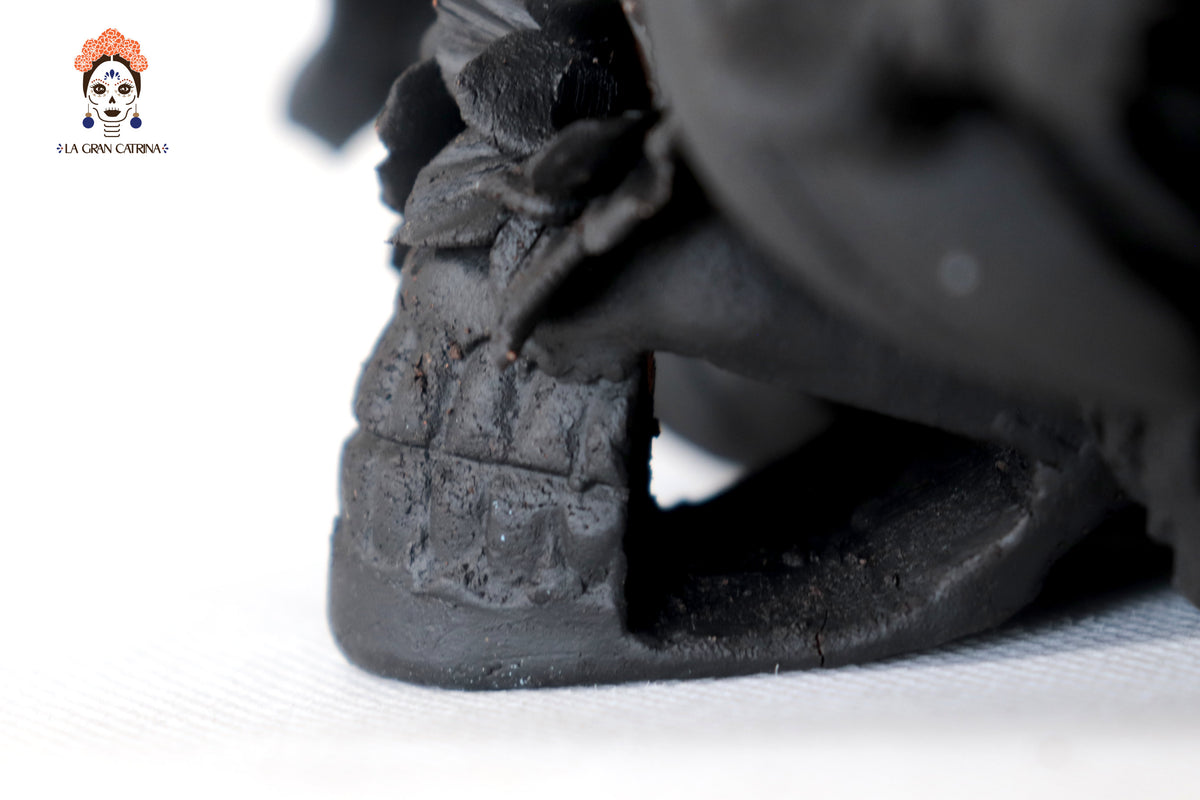 Calavera negra con Mariposas y Calabazas II - 14.5 cm. 5.7 in.