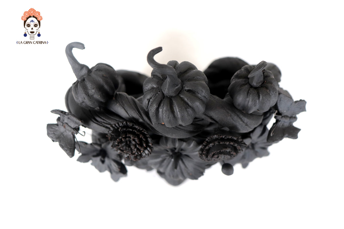 Calavera negra con Mariposas y Calabazas II - 14.5 cm. 5.7 in.
